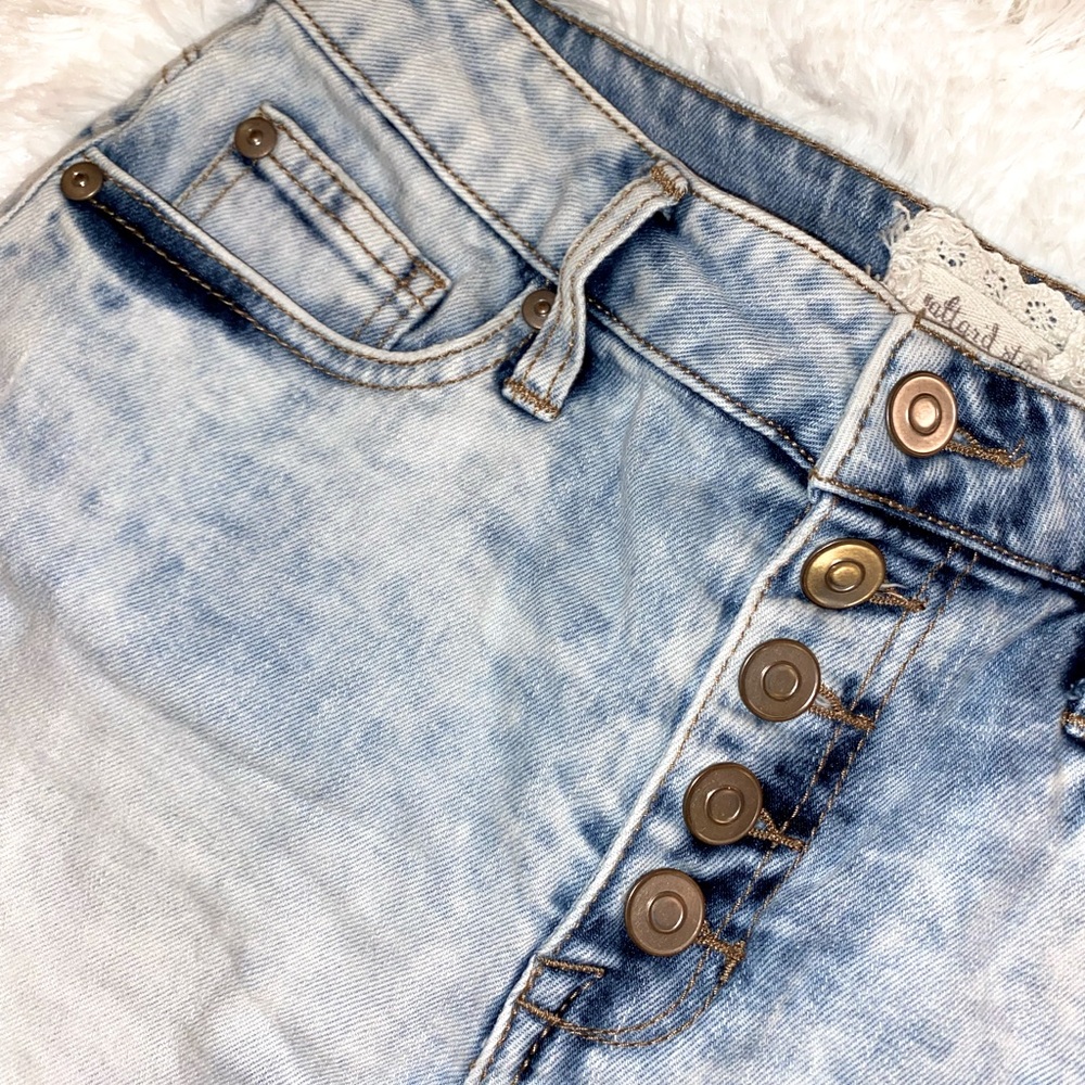A L T A R ‘ D S T A T E || Frayed Hem Jean Shorts… - image 3